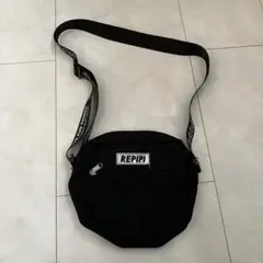 REPIPI 黒 ショルダーバッグ メッシュポケット付き
