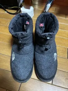 THE NORTH FACE スノーブーツ　グレー　ヌプシ