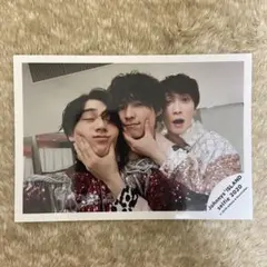 松村北斗 渡辺翔太 松田元太 公式写真 セルフィー