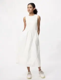 ユニクロ ノースリーブ コンビネーションワンピース 白