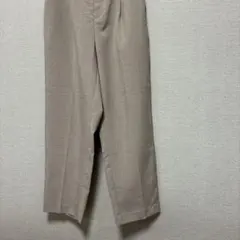 ベージュ スラックス パンツ