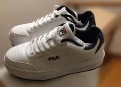 FILA 厚底スニーカー ホワイト ネイビー(24cm)のサムネイル