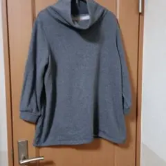 グレー ハイネック 長袖ニット