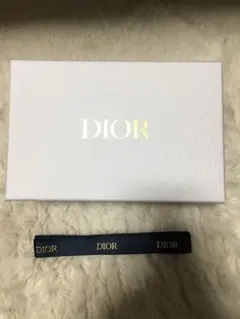 Dior ギフトボックス ホワイト