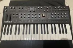 SEQUENTIAL TAKE5 アナログシンセサイザー 本体とケース
