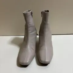 ライトグレー サイドファスナー ショートブーツ