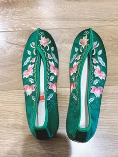 【美品】鼎隆百貨　チャイナシューズ　刺繍　グリーン