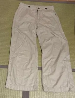ベージュ ワイドパンツ カジュアル