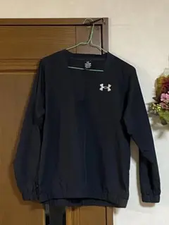 Under Armour ブラック ウィンドブレーカー 160