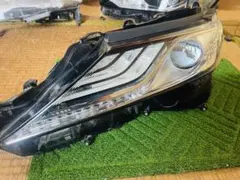 ヴェルファイア HV 30系右ヘッドランプユニット 81145-V2280 ヴェルファイア HV 30系右ヘッドランプユニット 81145-V2280 - メルカリ