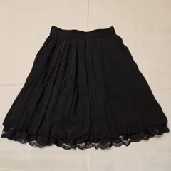 黒いプリーツスカート レース付きのサムネイル