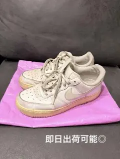 Nike Air Force 1 ホワイト スニーカー
