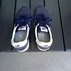 ニューバランスのサムネイル