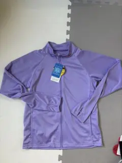 新品タグ付きラッシュガード UVカット90%以上