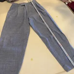 UNIQLO イネスリネンコットンタックテーパードパンツ