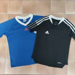 adidas 青 黒 Vネック 半袖Tシャツ 2枚セット　130