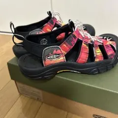 KEEN アウトドアサンダル レッド/ピンク/ブラック23cm