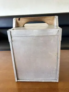当時物】アルミ製 出前箱 おかもち 取手 縦長 岡持ち - メルカリ