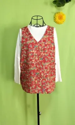 ハンドメイド　着物リメイク　着物ベスト　紅型模様　裏地付き