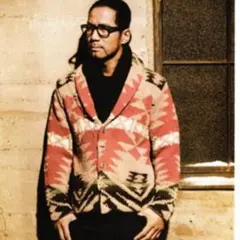 EXILE HIRO着ラルフローレンネイティブハンドニットカーディガンニット