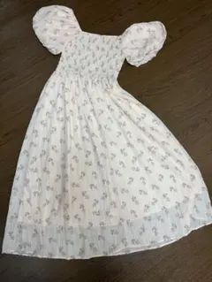 SHEIN 花柄 ワンピース パフスリーブのサムネイル