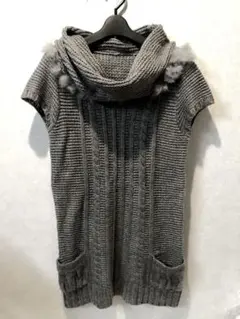 ブージュルード　チュニック丈半袖ニット　グレー　ファー付き　フリーサイズ