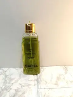 CHANEL Eau de Toilette N°19 100ml（噴射部なし）
