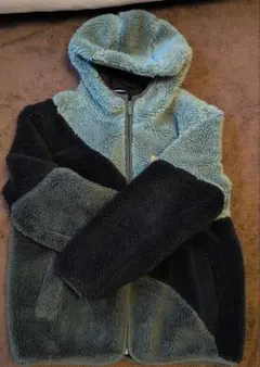 PUMA フリースジャケット 青・黒 150