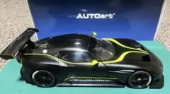 ミニチャンプス社製 Aston Martin AMR22 セバスチャン・ベッテル