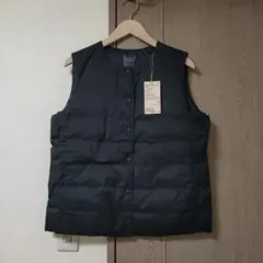 軽量ダウン ポケッタブル ノーカラーベスト L 黒 レディース