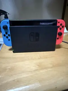 Nintendo Switch 本体 青と赤のJoy-Con 付属 箱 全て付き