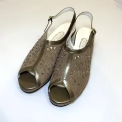 (新品)銀座ヨシノヤ サンダル 24cm