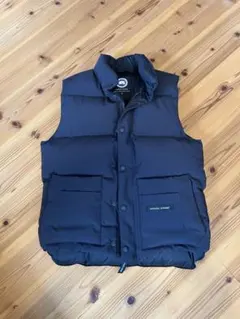 CANADA GOOSE ダウンベスト