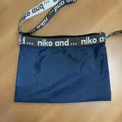 【美品】ニコアンド　ネイビー色　サコッシュ