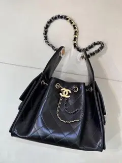CHANEL ブラック レザー ショルダーバッグ