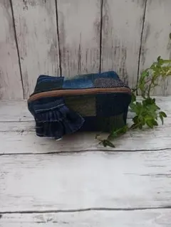 デニムリメイク　スクエアポーチ　パッチワーク