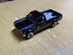 ホットウィール ダットサン 620 黒
