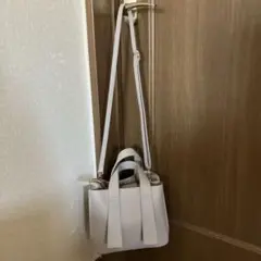 ライトグレー ショルダーバッグ