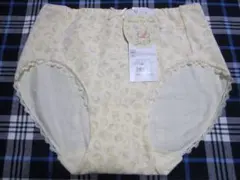 【ディズニー】『くまのプーさん レモン柄ショーツ〈M〉イエロー』◎サラサラ⭐︎レアのサムネイル
