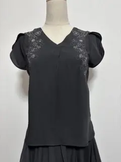 Fabulous Angela 刺繍　半袖ブラウス ビジューのサムネイル