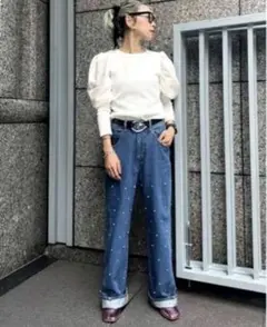 メゾンスペシャル　ラインストーンパールデニム パンツ ブルー 36のサムネイル