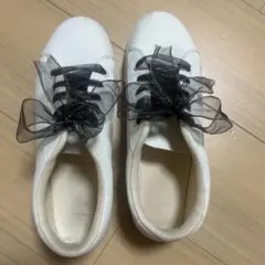 ホワイト ハートモチーフ リボン スニーカーのサムネイル