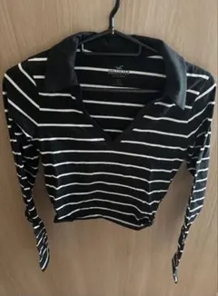 HOLLISTERストライプ 長袖ポロシャツ ブラック/ホワイトショート丈