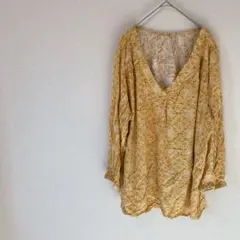 一点限り✨　シャツ　イエロー　Vネック 七分袖　柄　トップス　レディース　春夏