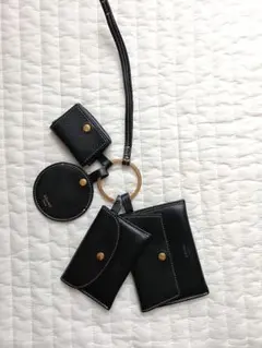 【レア】CÉLINE レザーマルチキーリング ミニポーチ チャーム blackのサムネイル