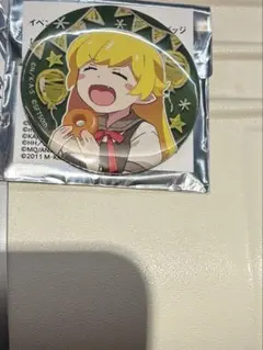 シャフト50周年展 イベントキービジュアル缶バッジ 忍野忍 - メルカリ