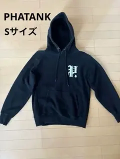 PHATRNK ラインストーンロゴパーカー 新品‼️ - メルカリ