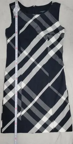 BURBERRY　ノースリーブワンピースのサムネイル