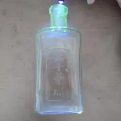 戦前アンティークコレクション ウランガラス　空き瓶　薬瓶 川上醫院　8本セット 戦前アンティークコレクション ウランガラス 空き瓶 薬瓶 川上