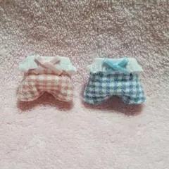 赤ちゃんお洋服　フリルサロペット2着セットチェック②リボン　桃色水色